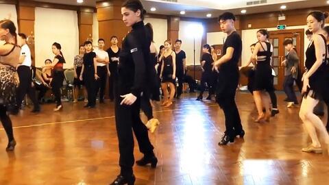 成人桑巴领舞视频大全集